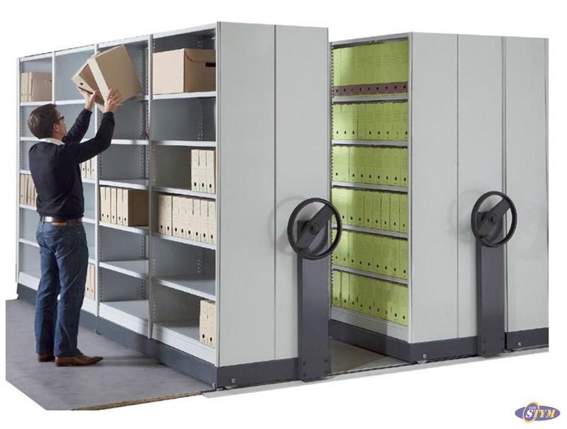 Rayonnage compact pour optimiser le stockage d'archives