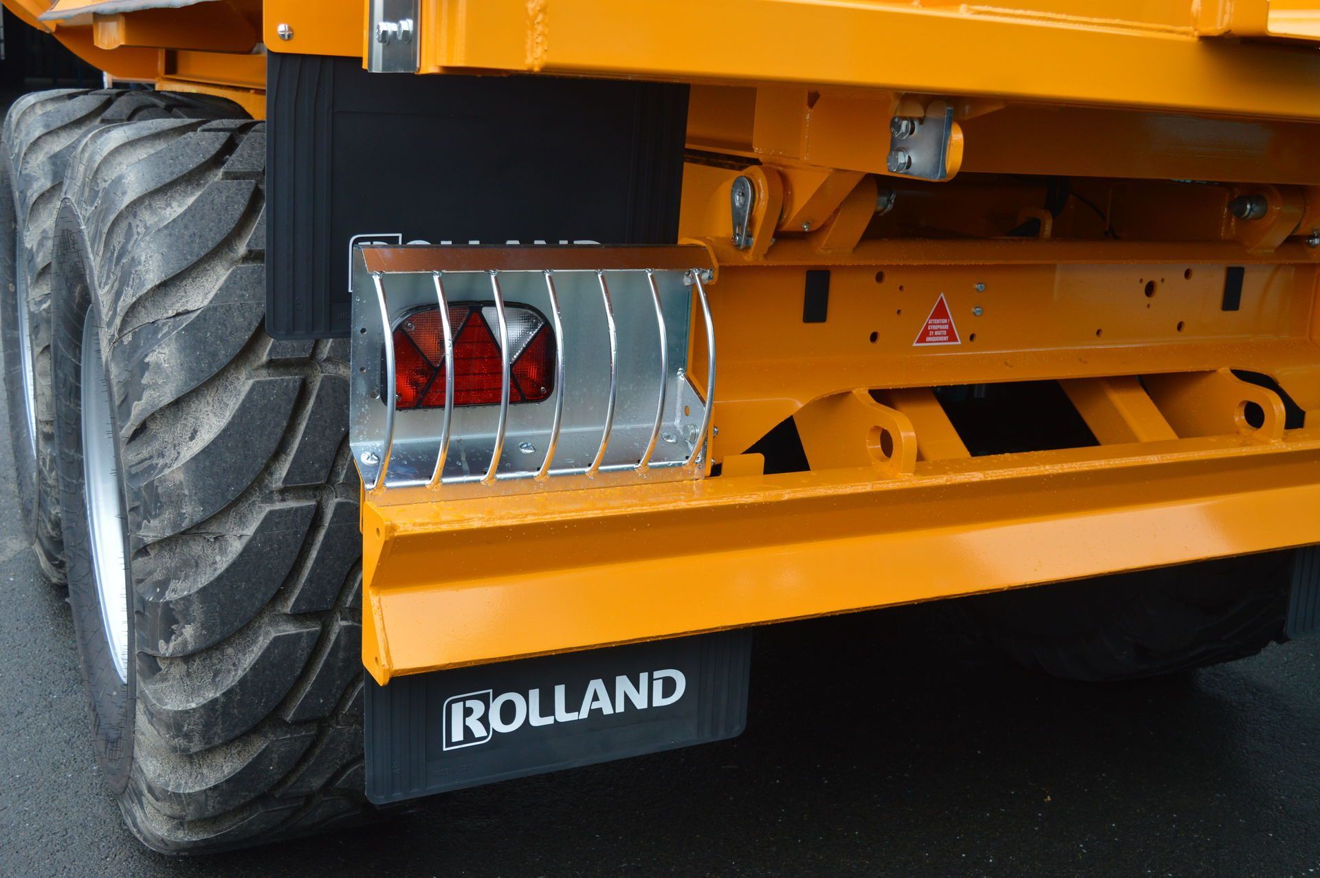 Rollroc 5800 - bennes TP - Rolland - charge utile approximative 17400 kg - caisse acier anti-abrasion 6mm_1
