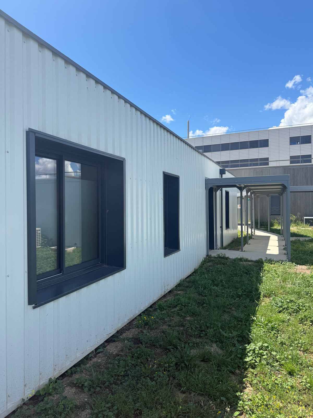Maison  container élégante, performante  et durable_1