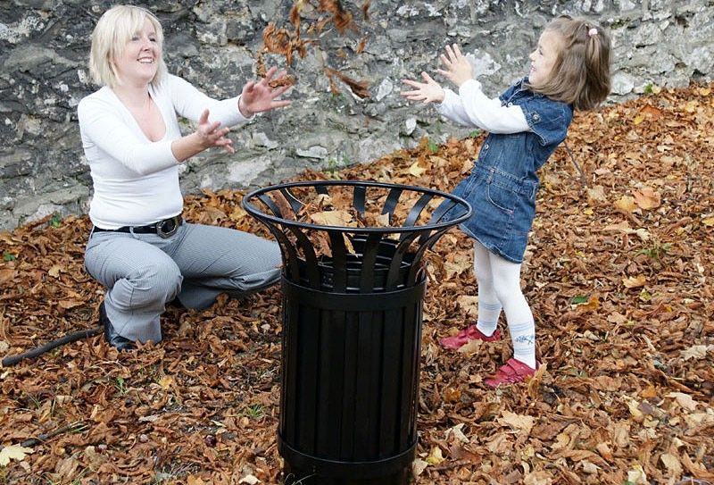 003203 - Poubelle publique Sofia Komserwis - 70 L - Hauteur 89 cm - Diamètre 52/40 cm_1