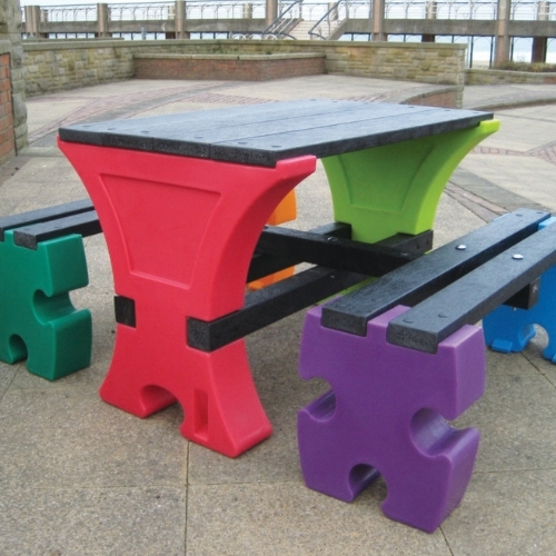 Bancs enfants en forme de puzzle - Plastique recyclé, multicolore, résistants aux UV et intempéries_1