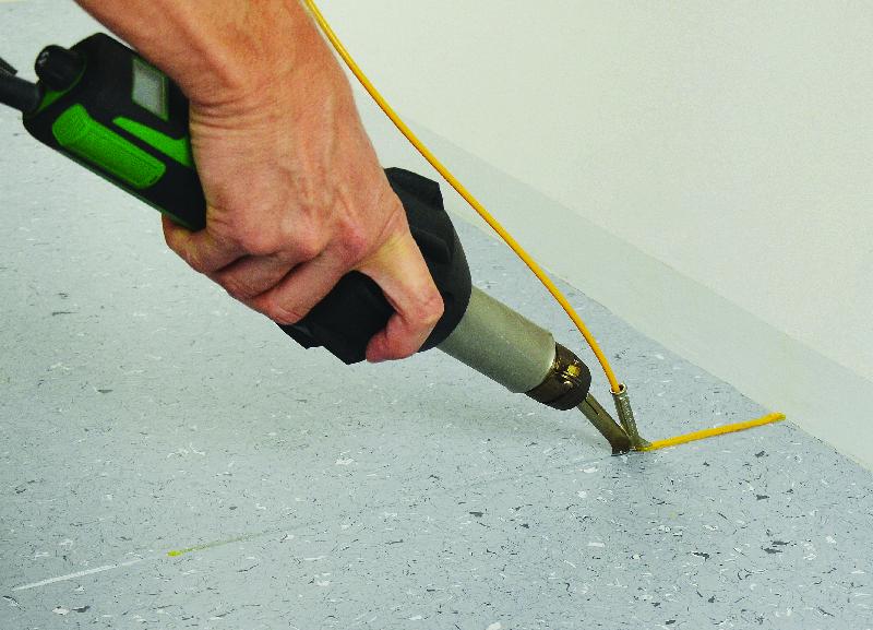 Chalumeau électronique Leister TRIAC-ST - soudure du cordon avec buse rapide - Marque Romus_1