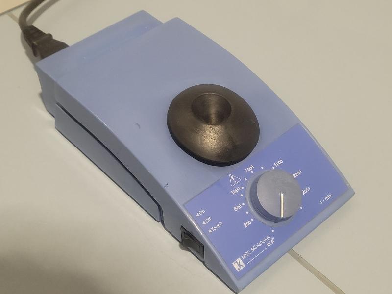IKA MS2 Minishaker / vortex de laboratoire_1