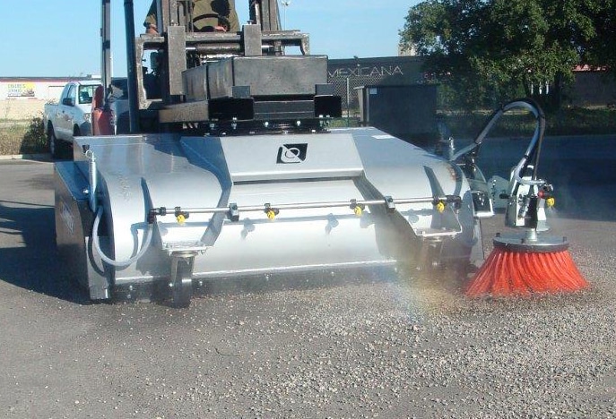 Balayeuse ramasseuse autonome pour chariot élévateur