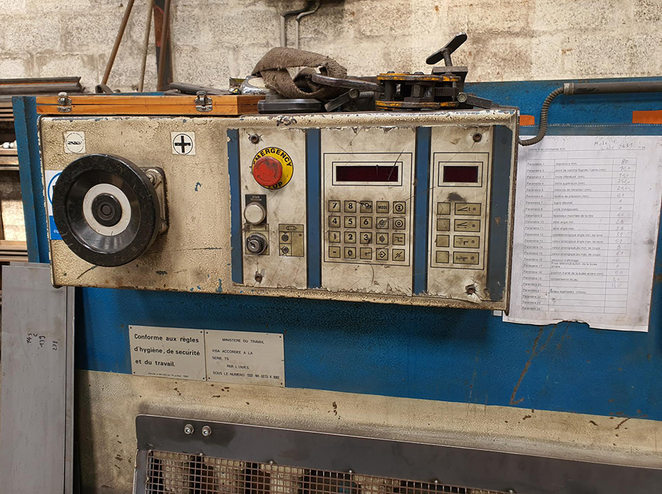 Cisaille guillotine hydraulique HACO TSX 3006 - capacité de coupe 6mm - longueur 3050mm - Année 1990_1