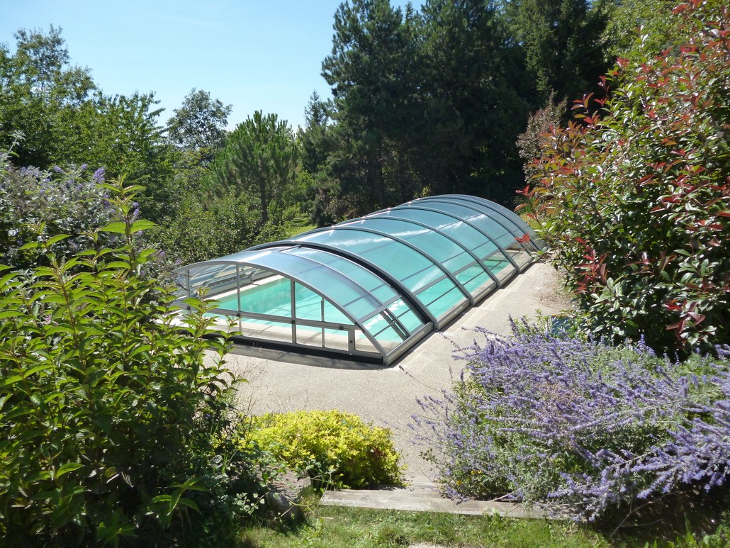 Abri piscine mi-haut elitys mio / télescopique / en aluminium bicolore et polycarbonate alvéolaire_1