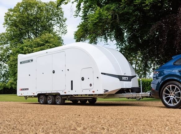 Remorque porte-voiture fermée haut de gamme aux caractéristiques de pointe - 3 roues - RACE TRANSPORTER 7 - 397-5521-35-3-10-B_1