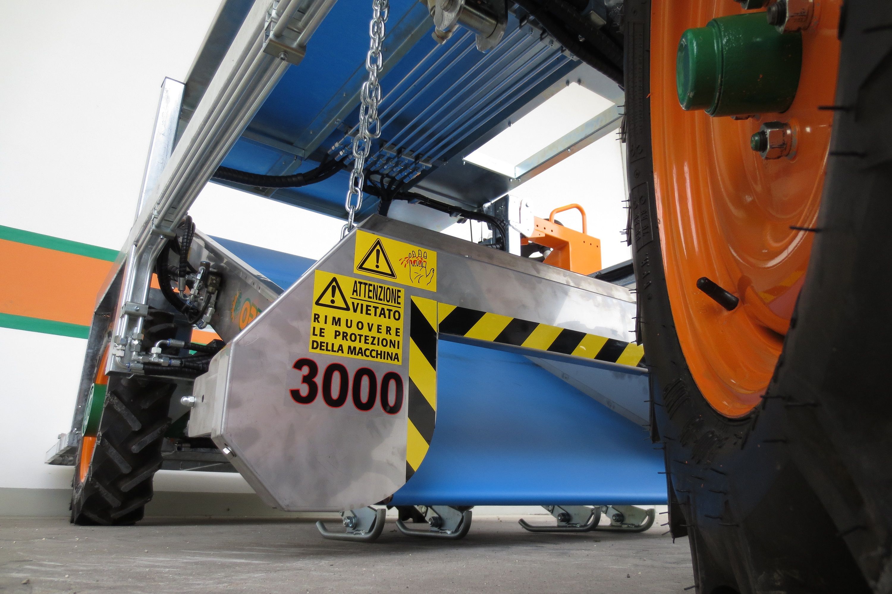 Récolteuse automotrice sur roues - Ortomec SRL - largeur de la tête de coupe de 90 à 180 cm - adaptée pour légumes à feuilles_1