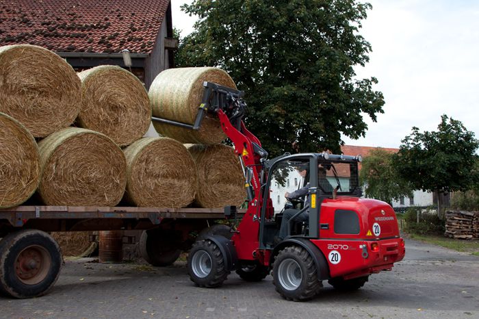 Transporteur de balles rondes - Weidemann GmbH - hydraulique adapté pour balles enrubannées et rondes_1