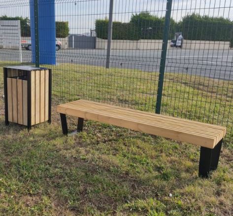 Banquette City en bois - Pieds en acier noir satiné - 2m de long - Mobilier urbain_1