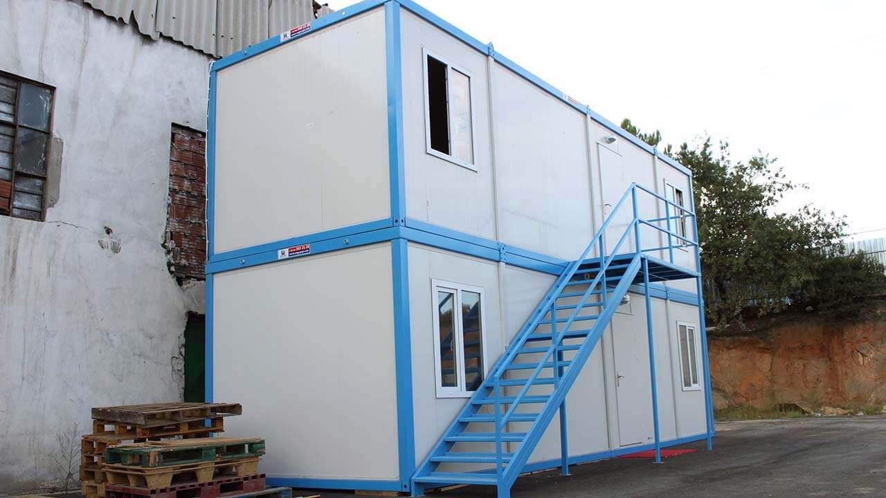Cabane de chantier - Bungalow modulaire en kit ou prêt à l'emploi - Dimensions standards 2,40x6,00 m - Isolation RE 2020_1