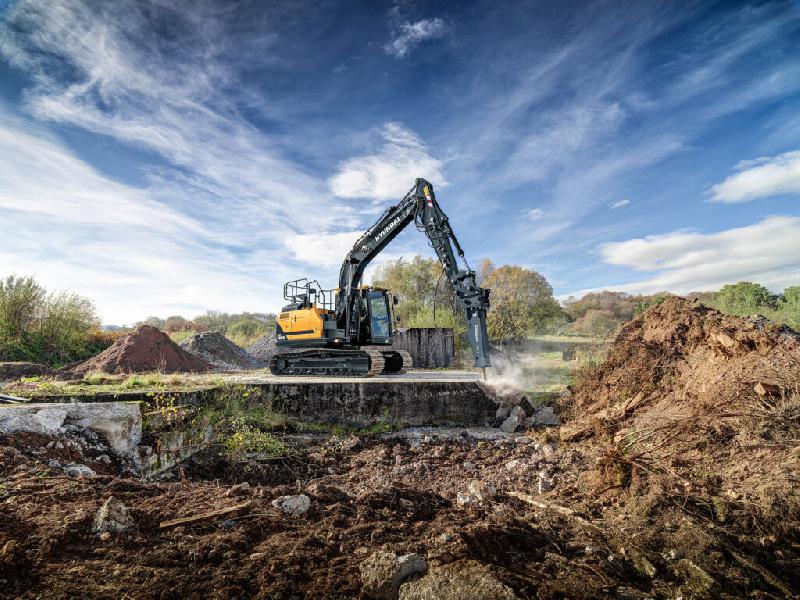 Brise-roches Hyundai HRB140 - 1007 kg - Débit d'huile 80 à 110 l/min - Pression 147 à 166 bar_1