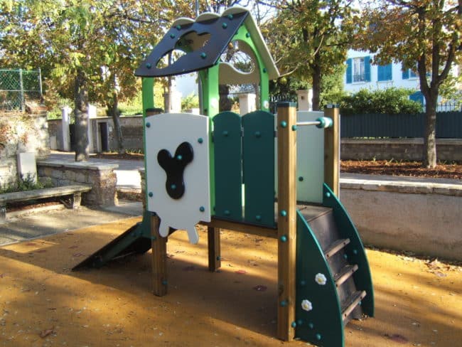 Structure multi-activités métallique chlorophylle - Tour avec toit LD1BP4800 - Ludoparc - 1,5 à 6 ans - 8 enfants_1