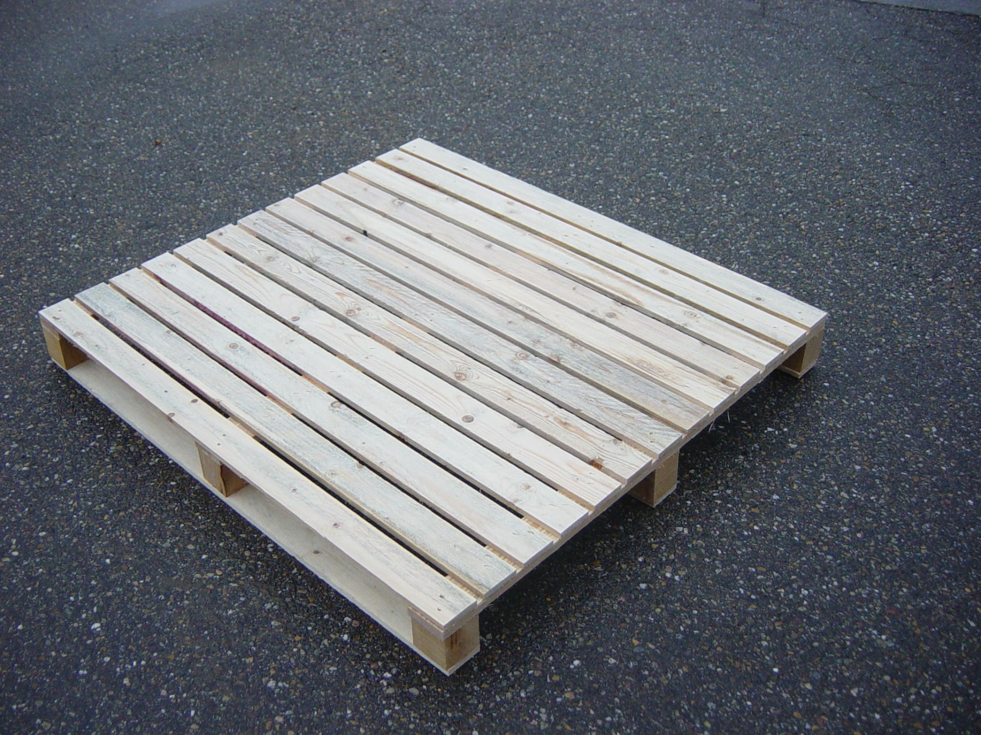 Palette en bois sur-mesure pour tout type de transport - palembal_0