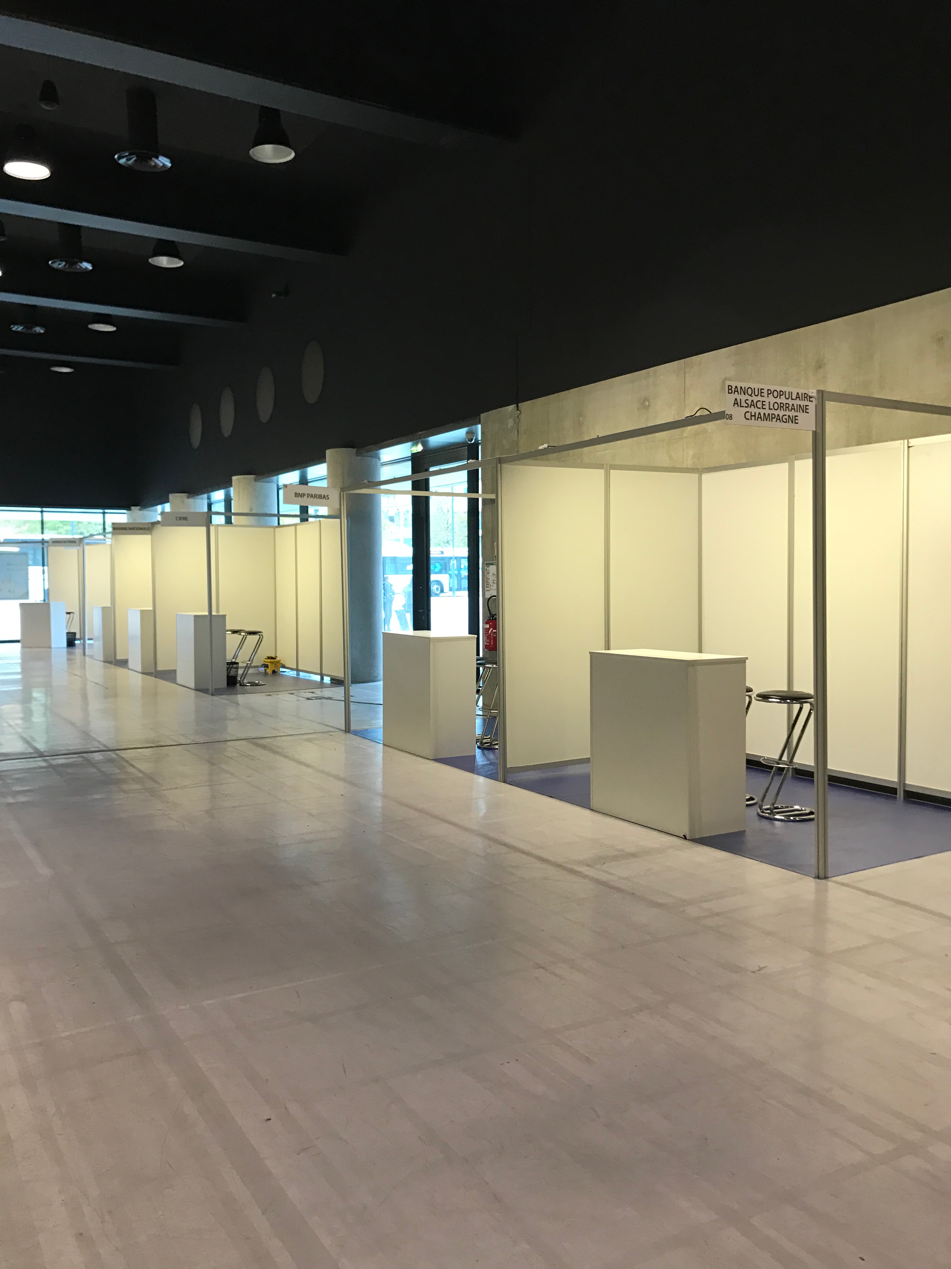 Conception et installation générale de stands d'exposition - Service personnalisé en France et à l'international_1