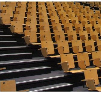 Siège de  spectacle en mousse injectée pour un confort optimal_1