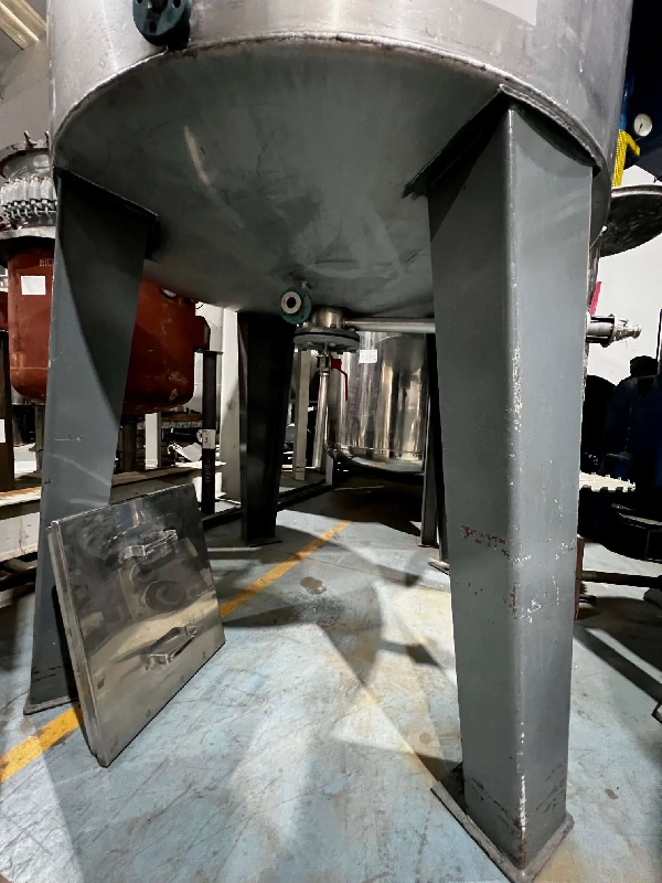 Cuve inox 5000 litres avec agitation et veste d'occasion - référence : c7225_1