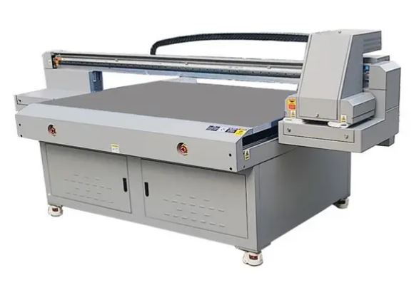 Imprimante UV-LED Directe sur Substrat MBO-UV1812 avec une plus grande capacité d'impression, avec une taille d'impression maximale de 180 x 120 cm (6 x 4 pieds)_1