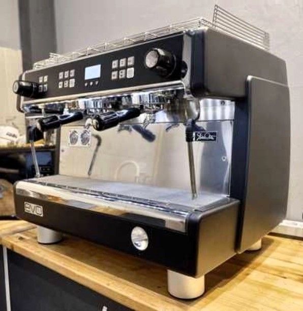 Machine à café professionnelle DALLA CORTE Evo 2 semi-automatique 2 groupes_1