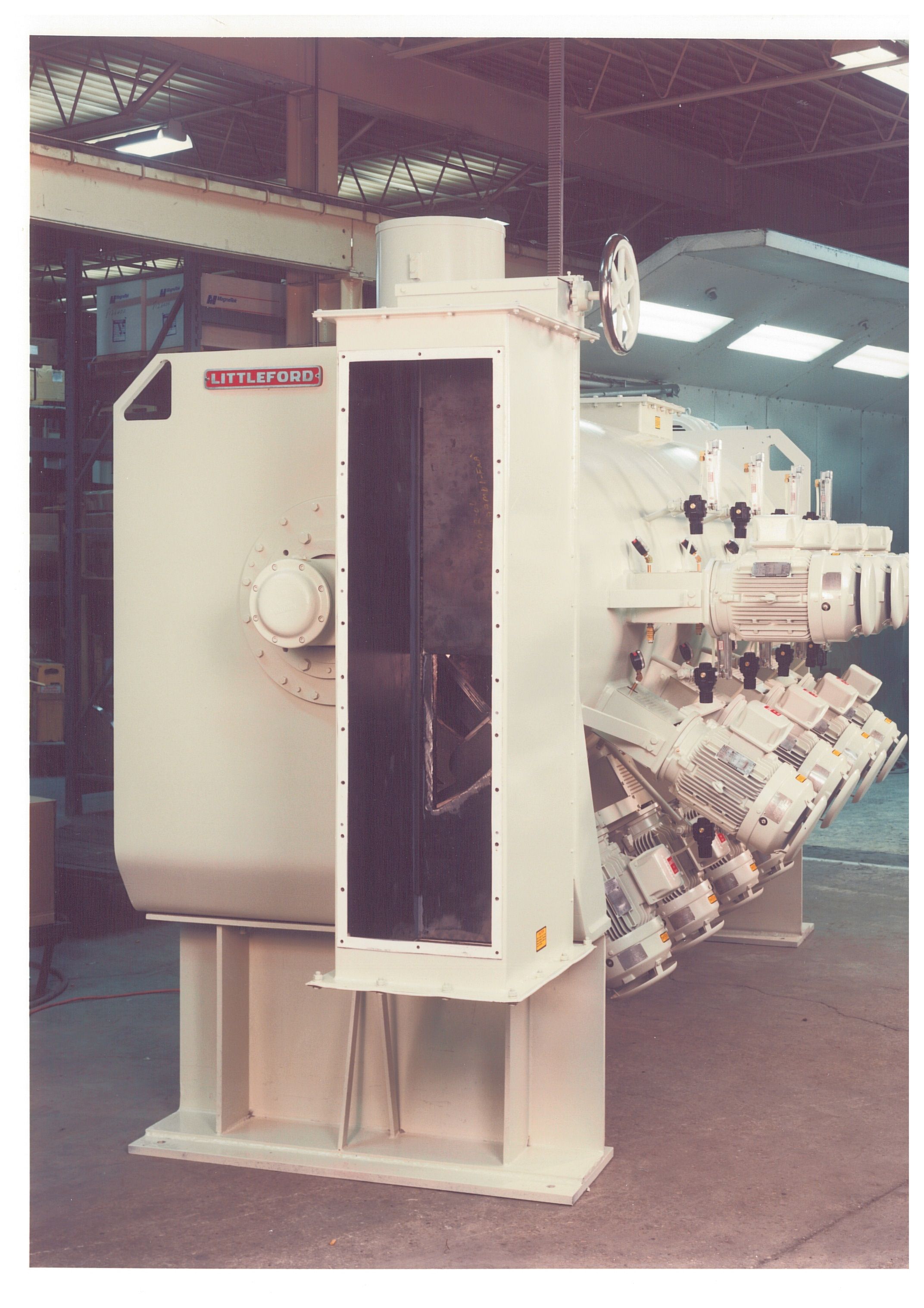 Mélangeurs pour industrie plastique à charrue continue - B&P Littleford - Production à grand volume et mélange 3D_1