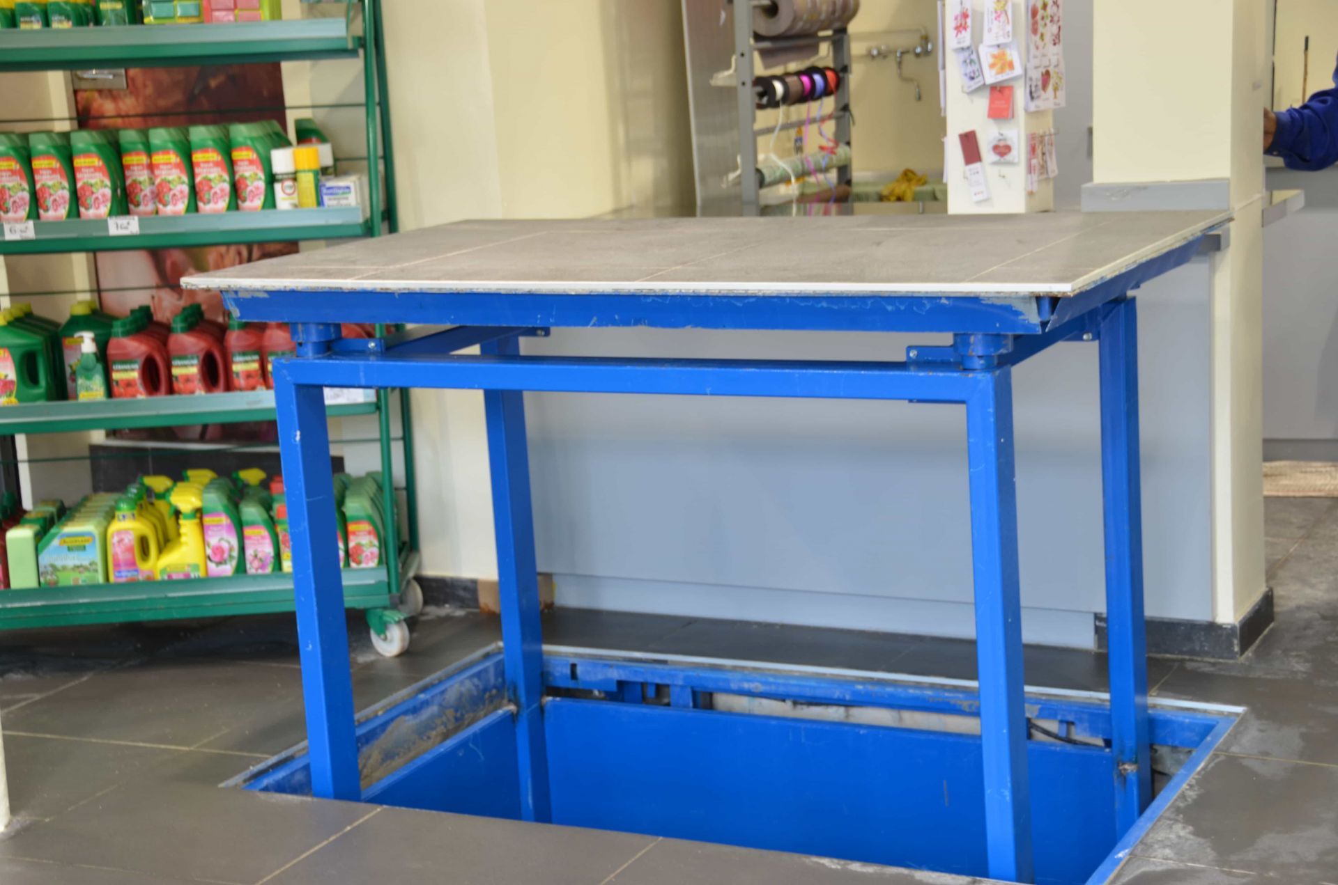 Système de levage avec alimentation triphasée ou monophasée