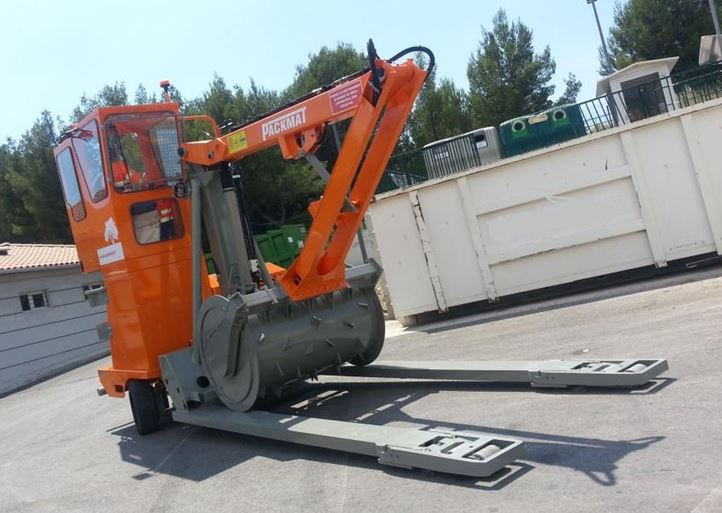 Engin de compaction pour déchèterie