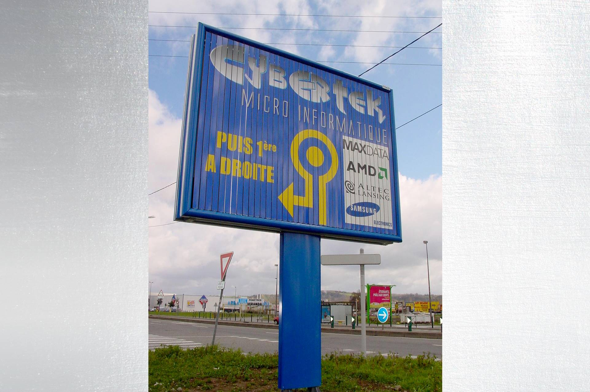 Structure publicitaire trivision - KIKAFFICH - Conception et production par FRANCEMETAL_1