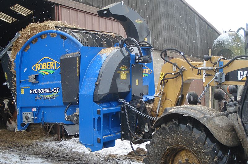 Pailleuse frontale avec turbine à entraînement hydraulique