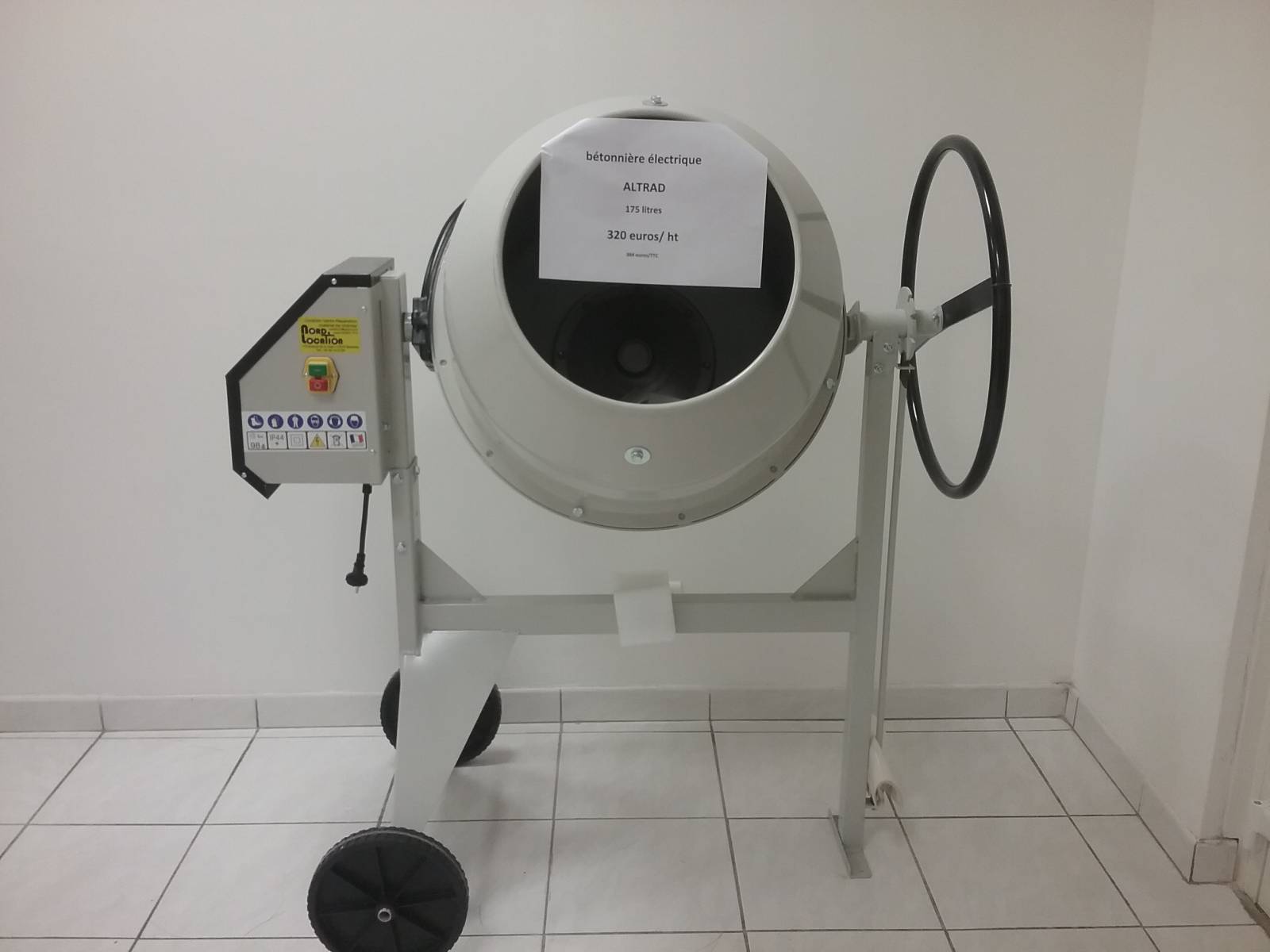 Bétonnière semi-professionnelle ALTRAD BI 175 F - 160 L - versions électrique et essence - couronne en fonte - châssis renforcé_1