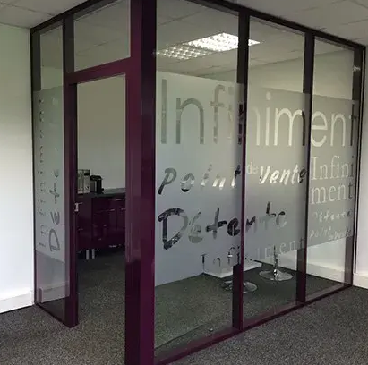 Vinyle dépoli personnalisable - Impression numérique ou découpé à la forme -Art & Com_1