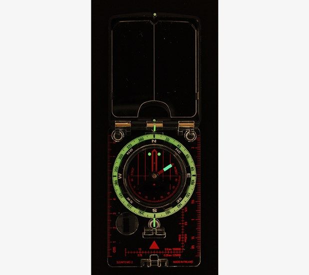 Mc-2 NH Mirror Compass - Boussole avec clinomètre - Suunto - 74 g / 2,61 oz - Navigation précise et fonctions avancées_1