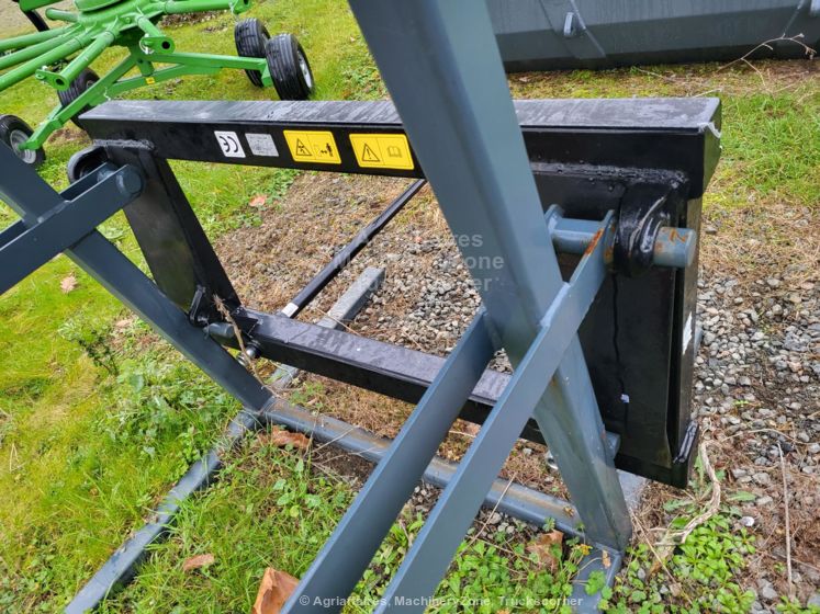 Pique-bottes 2 dents avec attelage Euro - Référence PICBOTTEEURO - Capacité 700 kg, poids 100 kg_1