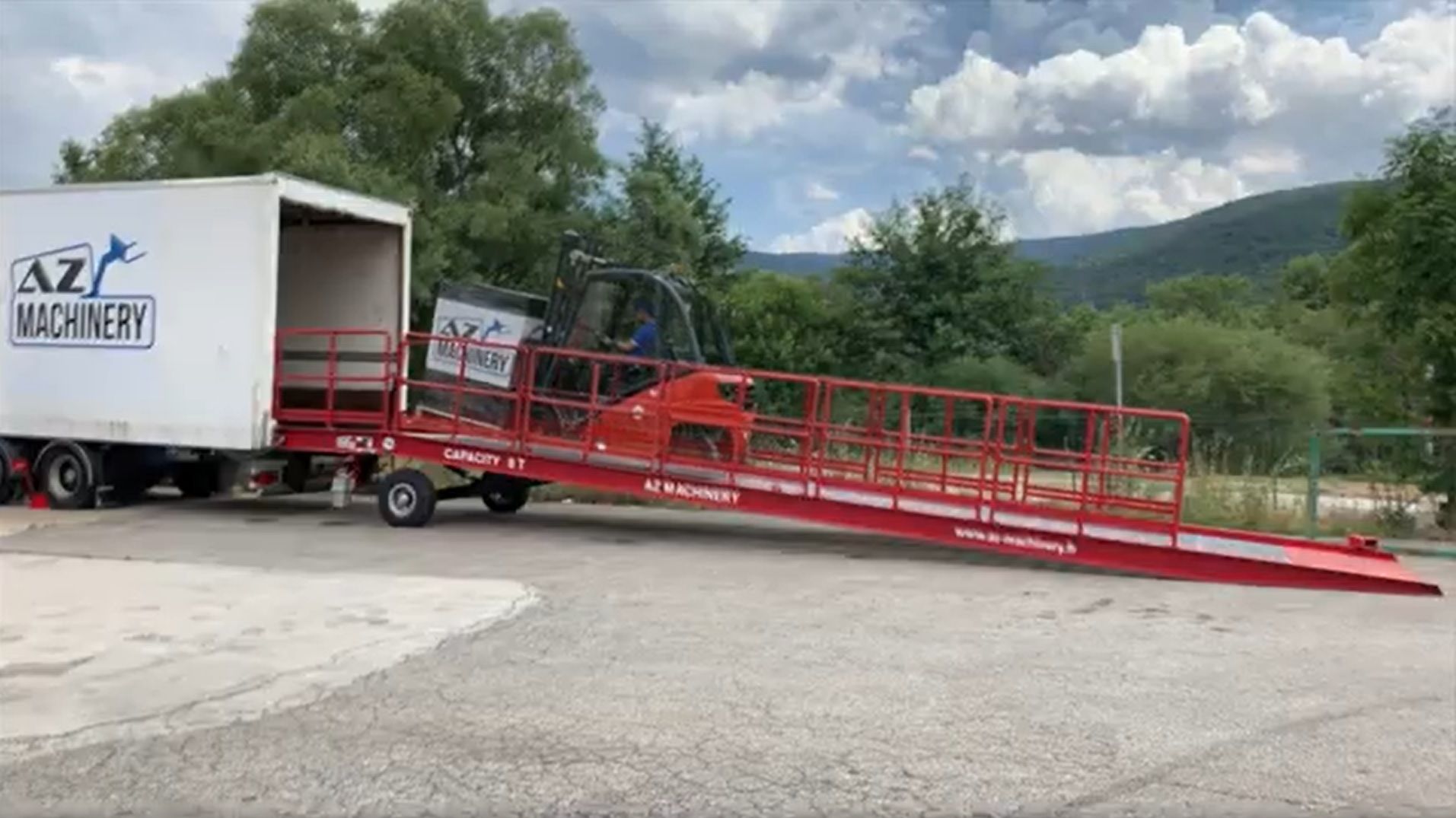 Rampe de quai mobile AZ RAMP EASY XL RL - Sol meuble ou non fini - Capacité 6T à 20T - Pente 10m - Largeur 210cm_1