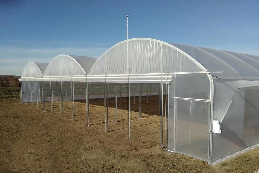 Serre chapelle avec chéneau poutre en aluminium