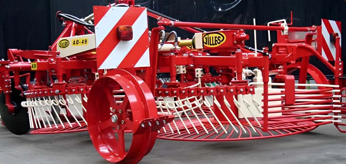 Machine agricole pour arrachage de racines