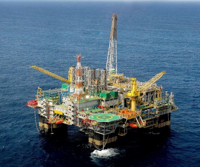 Mtc 3100 grue portuaire offshore - liebherr - capacité de levage max 100t_1