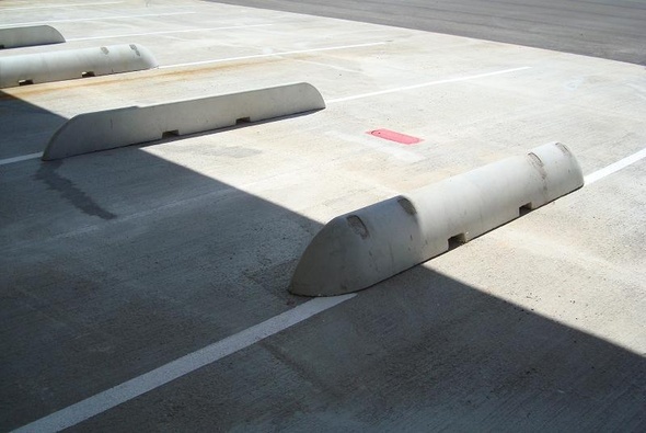 Guide-roues en acier pour quais de chargement - tubes scellés ou vissés_1