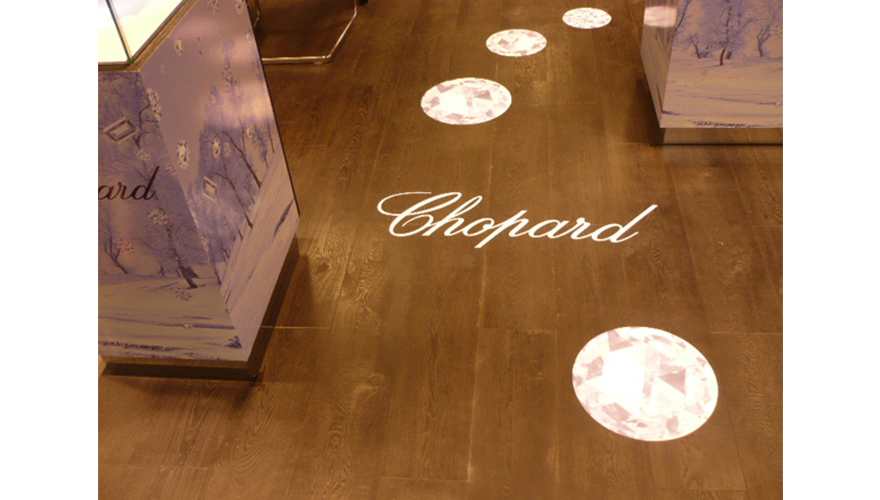 Marquage au sol adhésif : signalisation efficace pour zones de transit, sécurité et stockage - PANO Nice Ouest_1