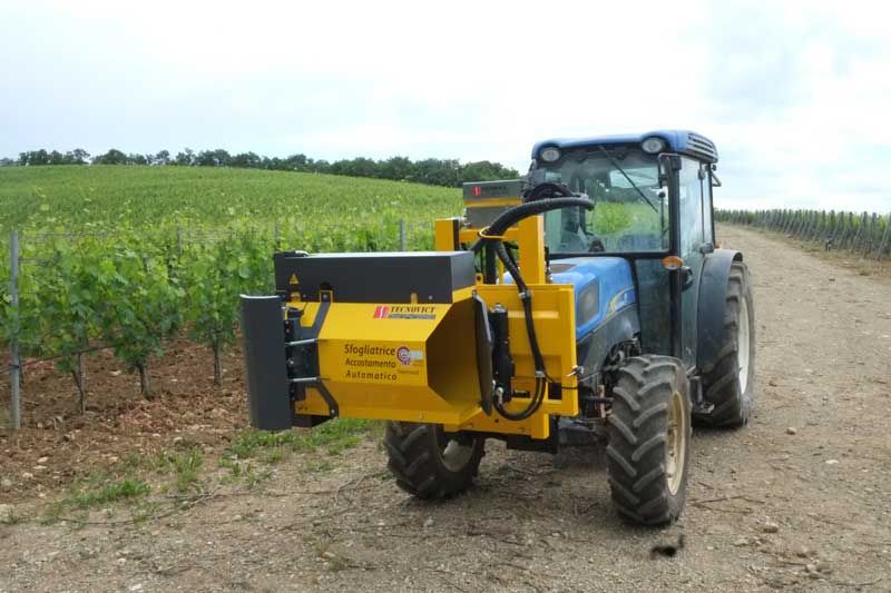 Effeuilleuse mod. 111 AA et AA-REV - Tecnovict - poids 210 kg - réglages personnalisés et performances avancées_1