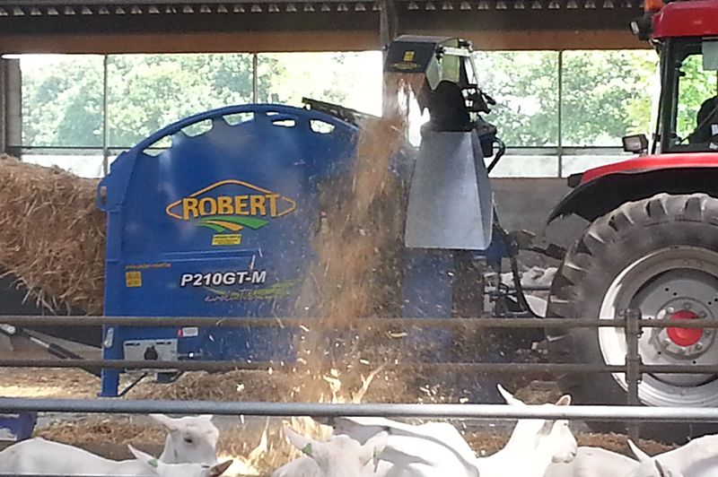 P210 m et md pailleuse agricole - atelier robert sa - acier à haute résistance_1