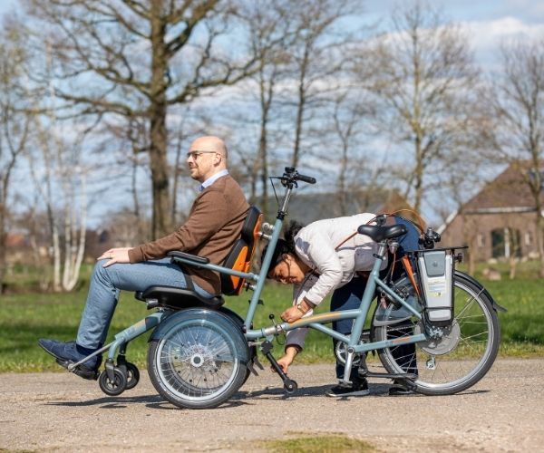 Vélo avec siège avant confortable et ajustable pour passager