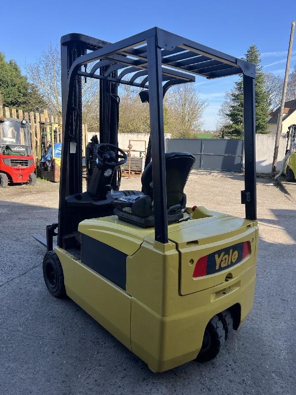 Chariot frontal electrique yale erp20atfswb_1