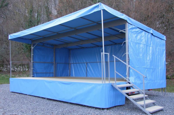 Scène mobile en aluminium 40m² - PROMO-SCENE alu - podium roulant tractable_1