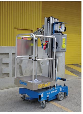 Nacelle à mât droit 8 m non automotrice, hauteur de travail 8.12m utilisé pour la pose de climatisation, travaux électrique, isolation, inventaire - disponible en location_1