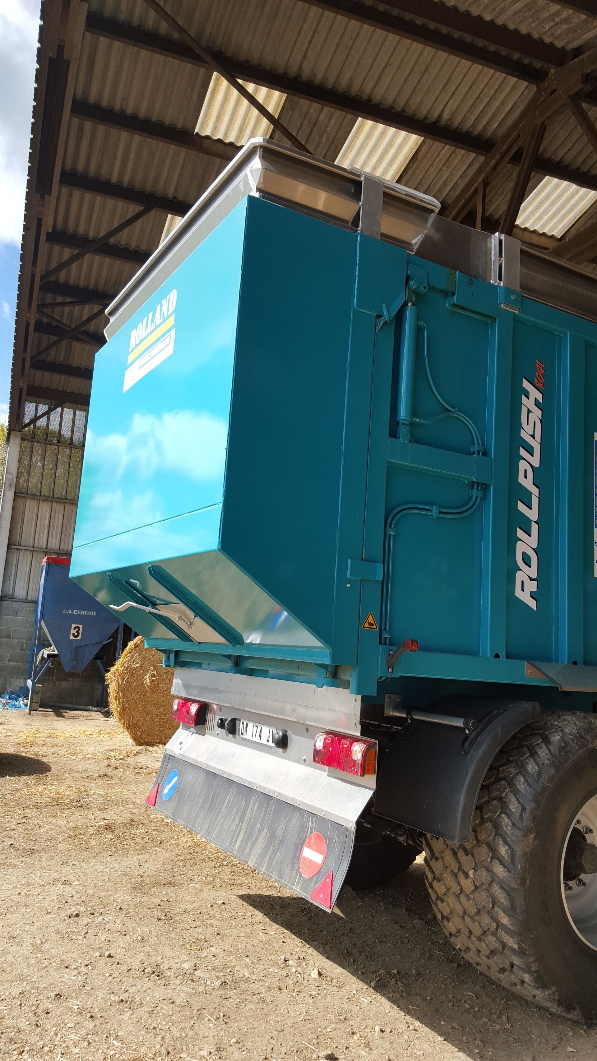 Rollpush 7737 benne agricole monocoque - rolland - volume maxi. 37 m3_1