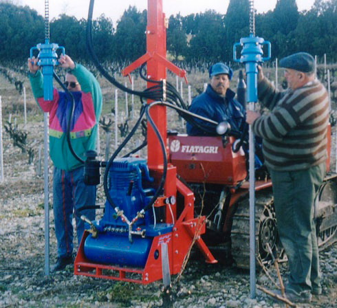 Enfonce pieu pour vignoble, conçu pour enfoncer des piquets en bois et métal - ARIES 26 VITICOLE_1