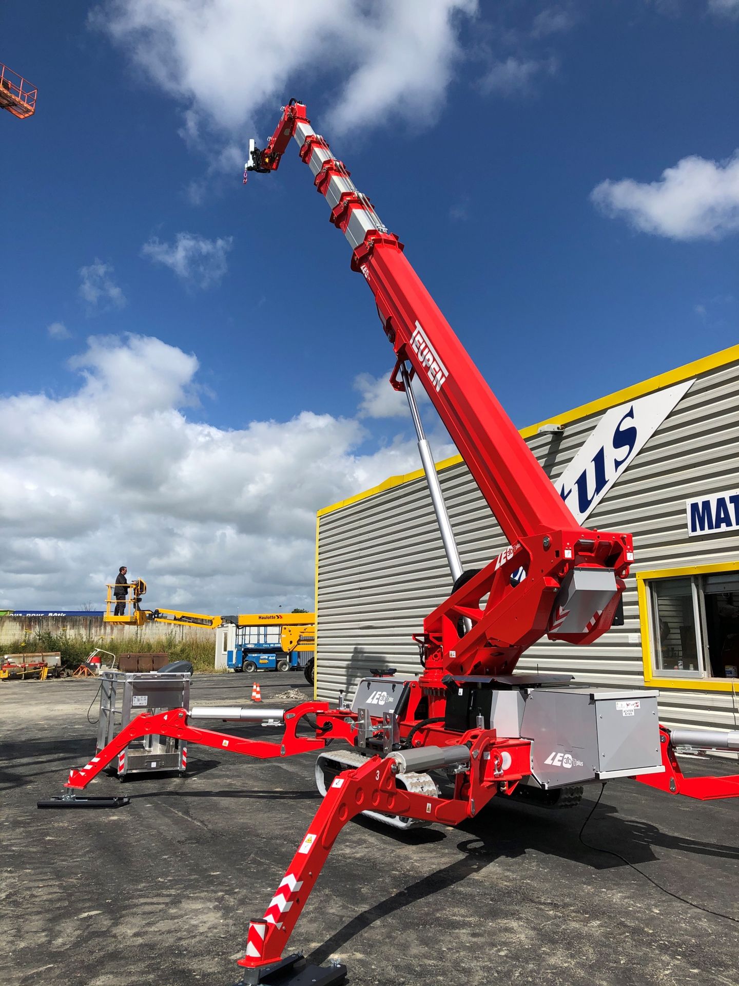 Équipement élévateur LEO30Tplus avec système de stabilisation multi-position