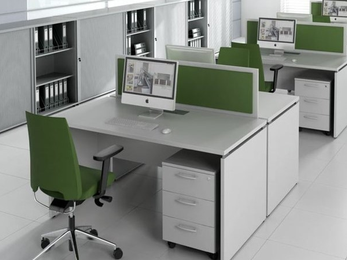 Bureau opératif classique OGI V - Cloisons séparatives en option - Plateaux variés et personnalisables_1