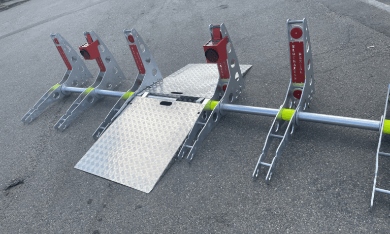 Flash solaire écologique et économique pour signaler la barrière BLAX la nuit - Équipement de barrière de sécurité_1