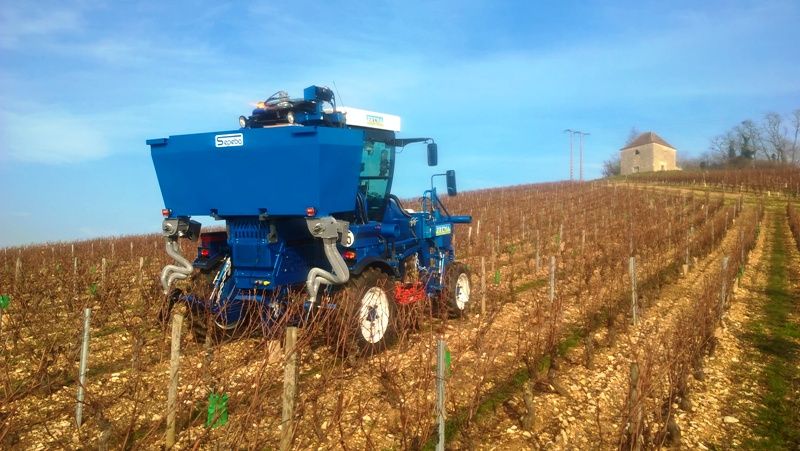 Engin agricole Jupiter TS équipé d'une transmission hydrostatique